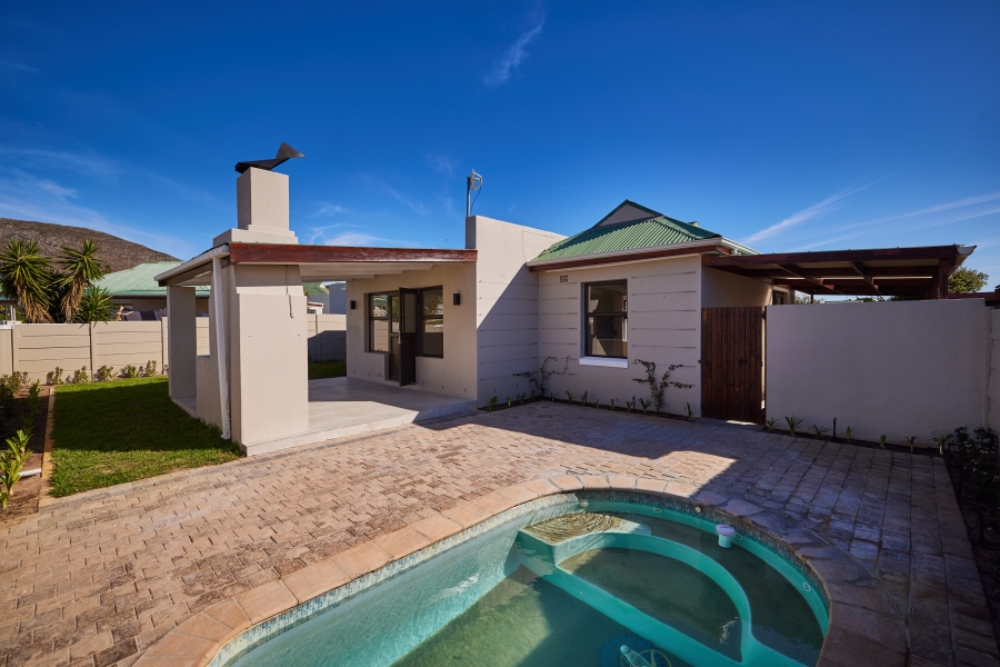 3 Bedroom Property for Sale in Milkwood Park Western Cape